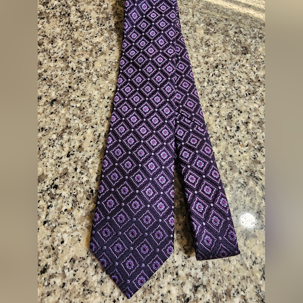 Bugatchi Elegant Purple Patterned Tie - image 1